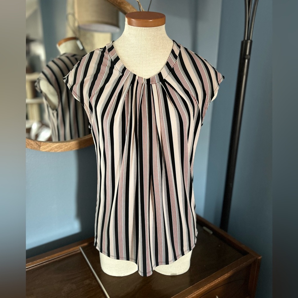 Liz Claiborne Sleeveless Top